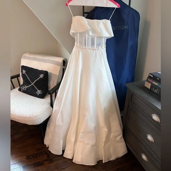 Katherine Tash REN wedding dress - Picture 4 of 14